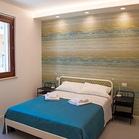 Aquarium Bed & Breakfast 3*